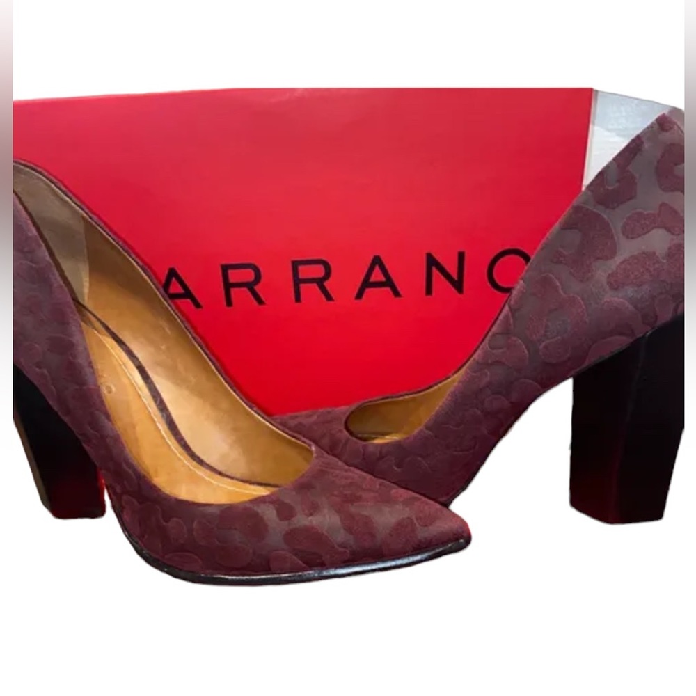 Carrano Madelyn Burgundy Velour Size 9 Leopard Cheetah Velvet 4” Black Stack